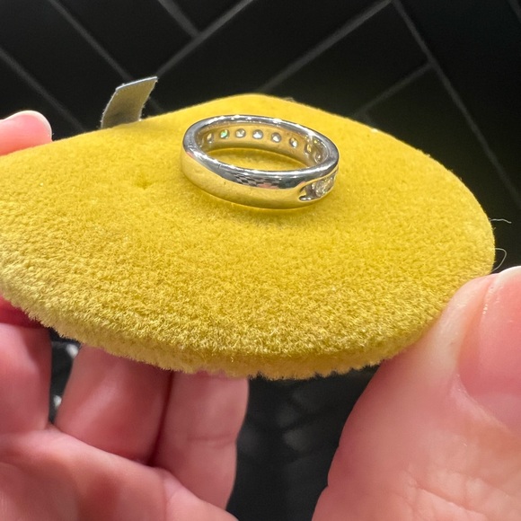 Size 5.5 white gold channel set diamond band. - Picture 5 of 6